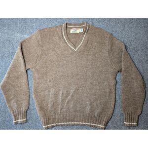Vintage Winona Knits 100% Wool V-Neck Sweater Mens‎ Size Large Brown Made in USA